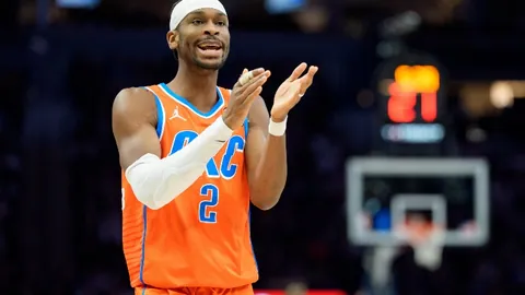 张雨霏100米蝶泳遗憾错失领奖台，未来目标再创佳绩。