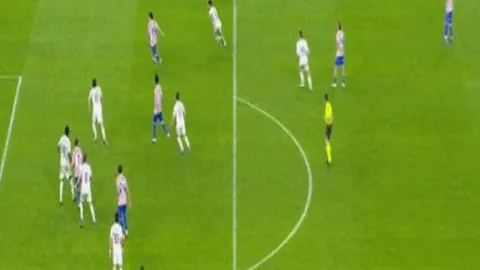 郑钦文首战告捷，激战七局零封托多尼，轻松晋级澳网第二轮